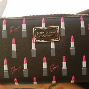 Betsey Johnson's wallet